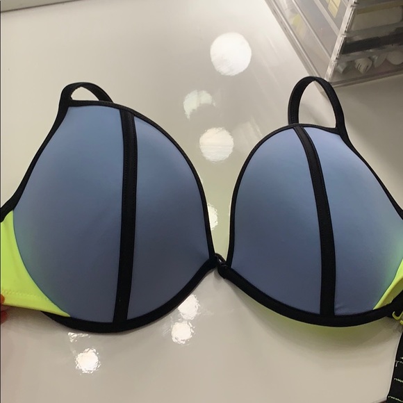 Victoria secret bathing suit - Picture 6 of 7